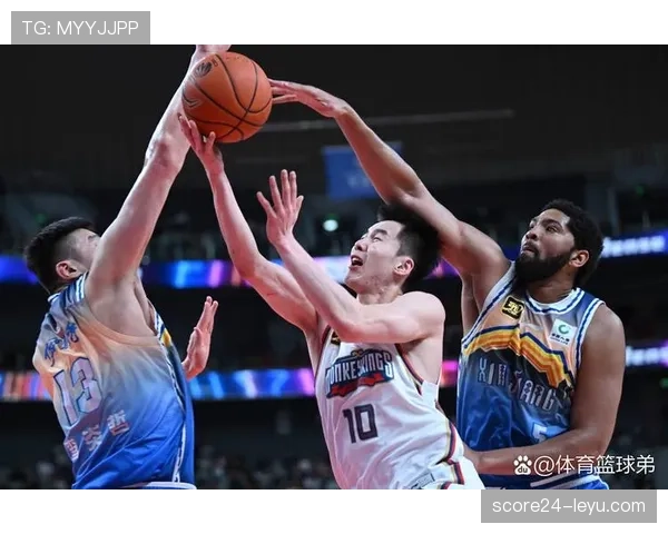 罗德里戈防守意识出色助球队关键取胜,状态稳步提升 罗德里戈防守意识出色助球队关键取胜,状态稳步提升